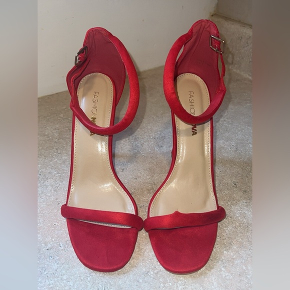 Red Heels - Picture 2 of 3